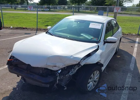 2013 Volkswagen Passat 2.5L S from USA, damaged, VIN 1VWAP7A32DC022617